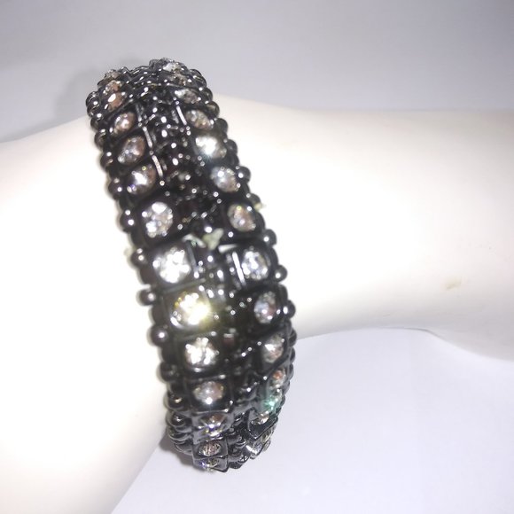 Chicos Bracelet stretch bangle clear crystal NWT - Picture 2 of 2